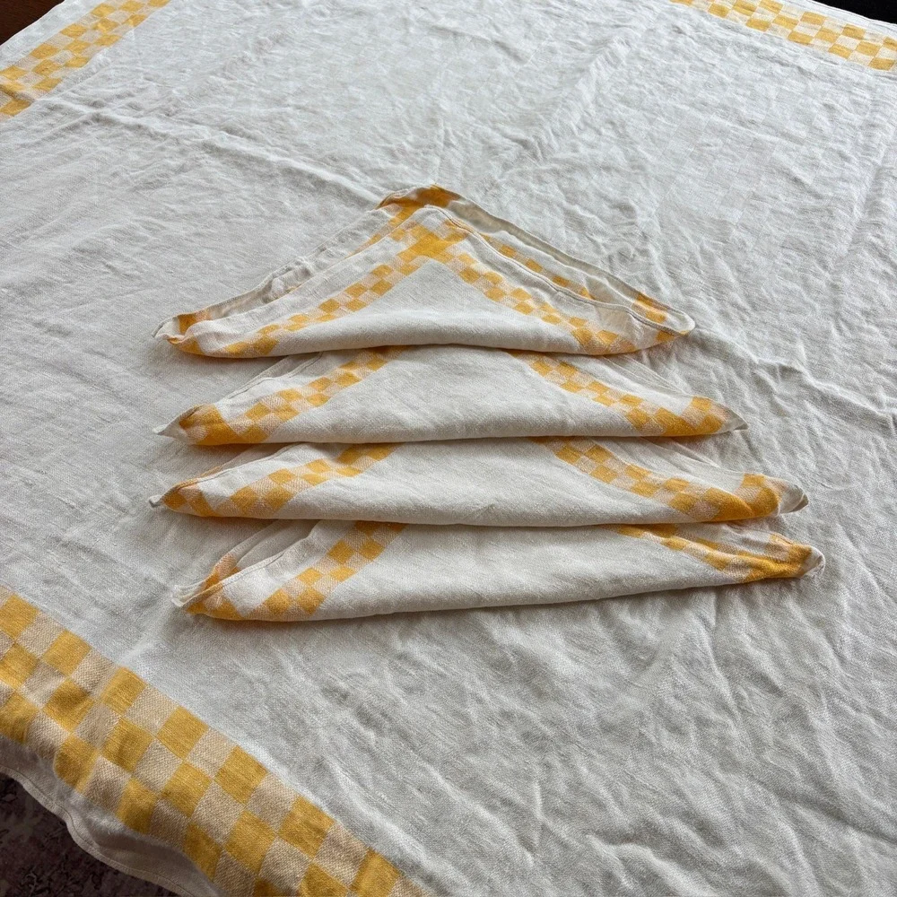 Vintage Yellow Checkered Linen Tablecloth and 4 Napkins Set Farmhouse 47x47